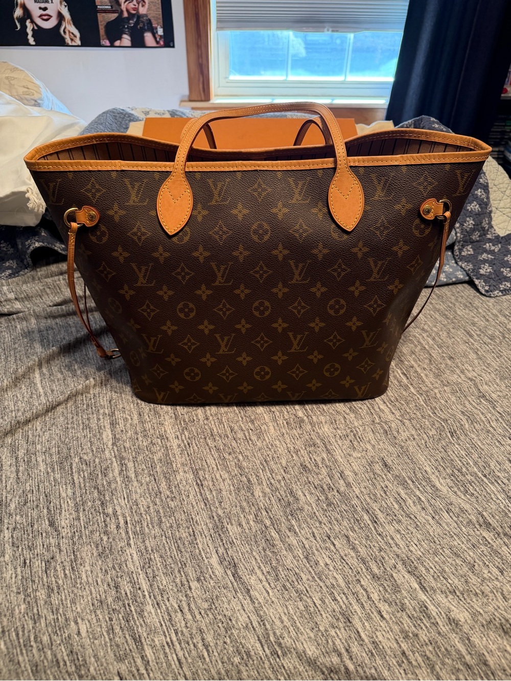 Louis Vuitton Neverfull MM and Vertical Zippy Wallet Monogram - Picture 5 of 11